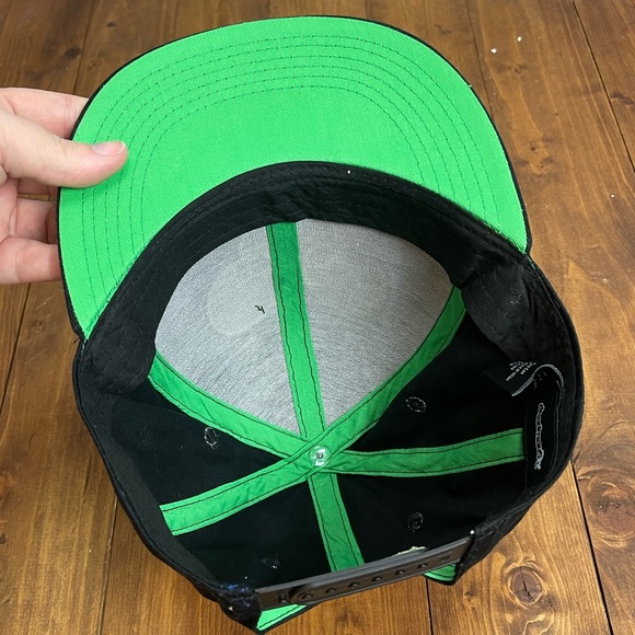 Deadmau5 black glow in the dark fly brimmed hat - Picture 4 of 6